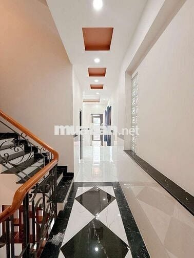 Chính chủ cần bán căn nhà mặt tiền đường Lê Văn lương Q7 TP HCM