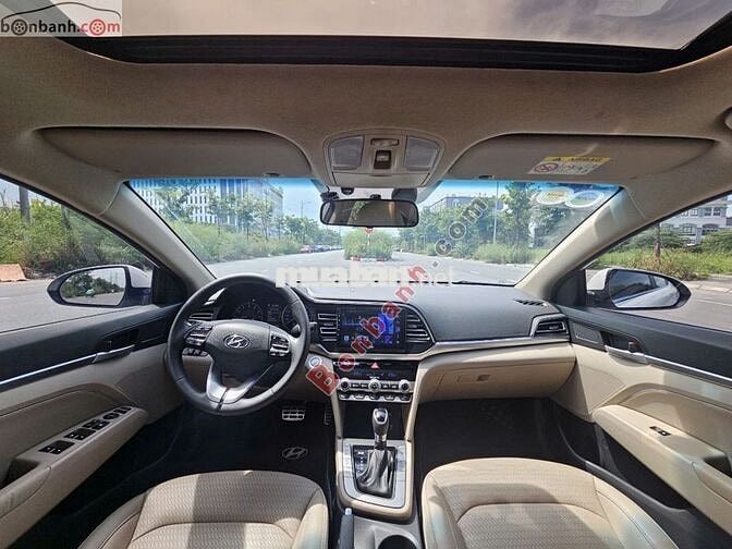 Hyundai Elantra 2.0 AT 2021 - 525 Triệu
