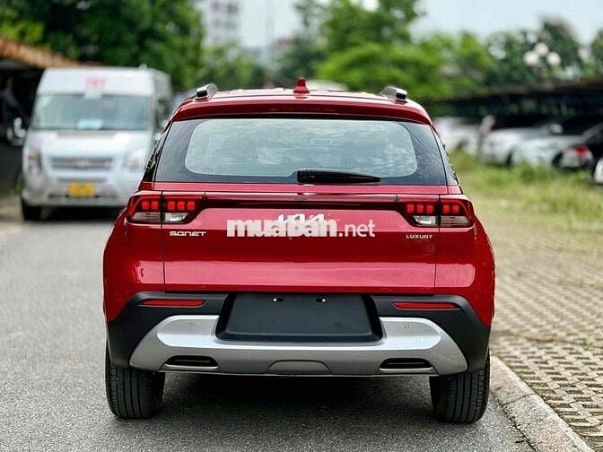 Kia Sonet 2024 Luxury 1.5 AT cốp điện,cam hành tri