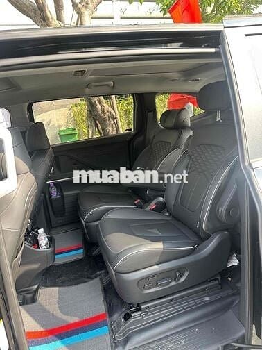 Hyundai Custin 1.5T ĐặcBiệt Sx 8/2024 Odo 4.139 km