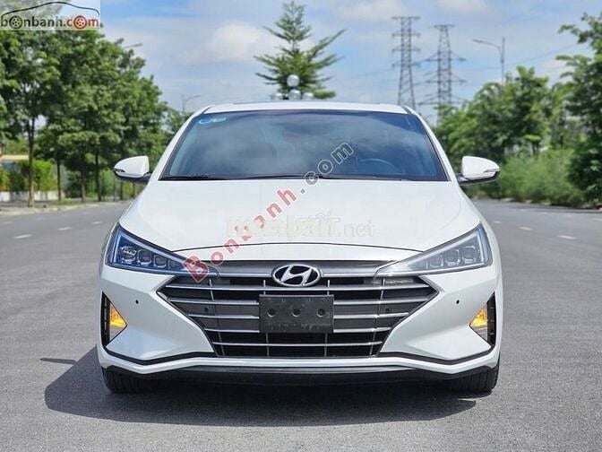 Hyundai Elantra 2.0 AT 2021 - 525 Triệu