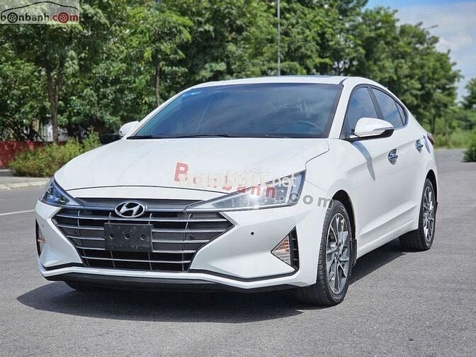 Hyundai Elantra 2.0 AT 2021 - 525 Triệu