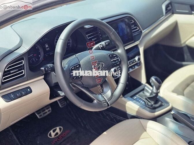 Hyundai Elantra 2.0 AT 2021 - 525 Triệu