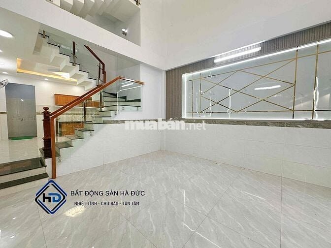 Nhà trệt lửng 3 lầu 5x14 mới 100% có gara xe hơi