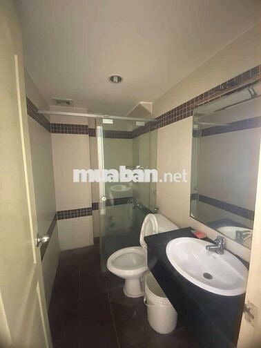 Vòng xoáy Lê Đại Hành 8 phòng 6WC giá 27 triệu