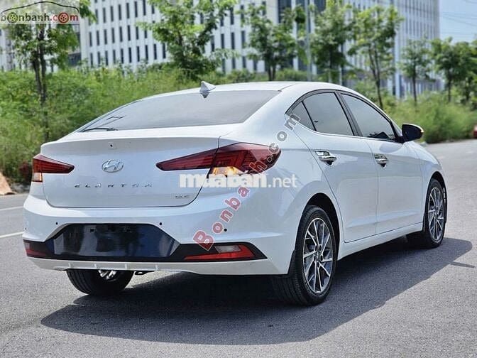 Hyundai Elantra 2.0 AT 2021 - 525 Triệu