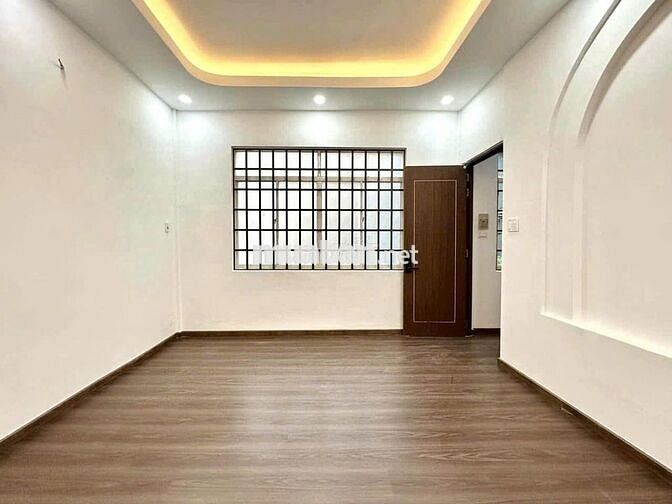 Cho Thuê Nhà Đường Nguyễn Duy Dương, Quận 10 (Cho Làm CHDV - Cải Tạo)