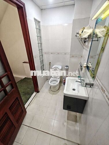 Cho thuê nhà nguyên căn 30m2 x 4 tầng + lửng – ngõ 505 Trần Khát Chân