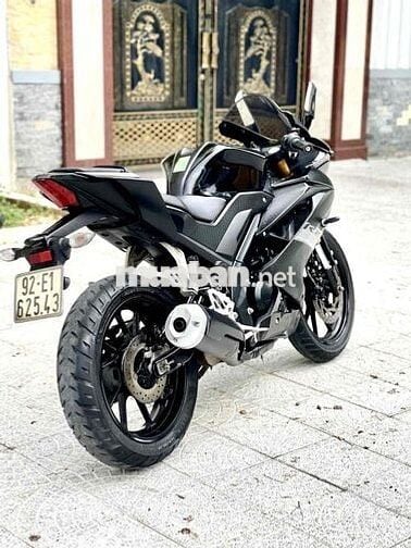 r15 v3 2022 rin chất chính chủ biển 92