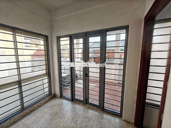 Cho thuê nhà nguyên căn 30m2 x 4 tầng + lửng – ngõ 505 Trần Khát Chân