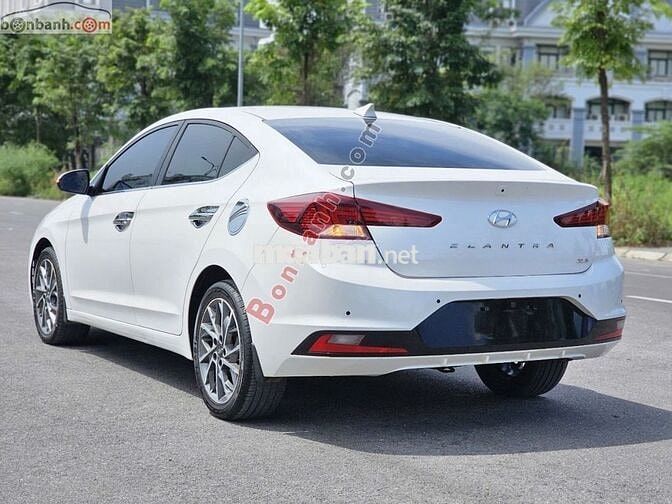 Hyundai Elantra 2.0 AT 2021 - 525 Triệu