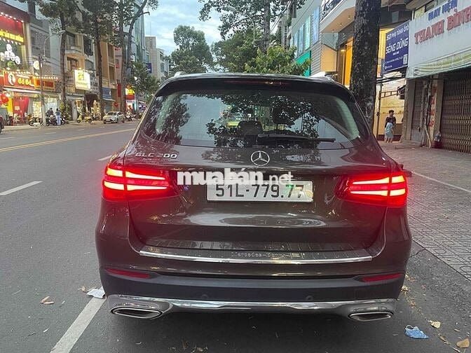 Mercedes Benz GLC200 4matic ngay chủ siêu đẹp