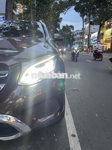 Mercedes Benz GLC200 4matic ngay chủ siêu đẹp