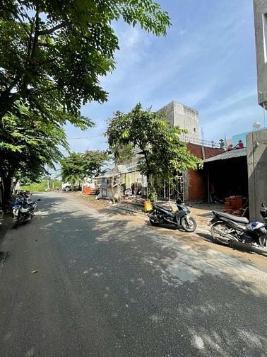 CHÍNH CHỦ BÁN LÔ ĐẤT MẶT TIỀN HẺM 45 TRƯỜNG LƯU LONG TRƯỜNG Q9