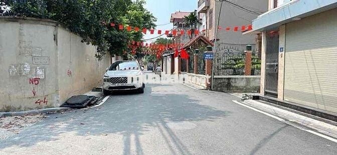 HƯỞNG TRỌN THÀNH PHỐ VEN SÔNG – Ô TÔ NGỦ TRONG NHÀ – VÀI BƯỚC RA TRỤC