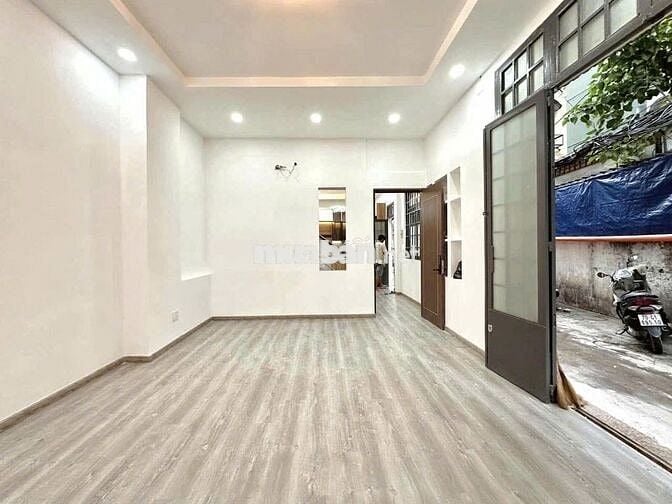 Cho Thuê Nhà Đường Nguyễn Duy Dương, Quận 10 (Cho Làm CHDV - Cải Tạo)