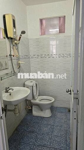 Cho thuê nhà nguyên căn, giá rẻ, hẻm 114 Lý Thường Kiệt