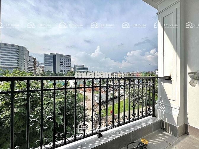 Căn hộ ban công mới toanh 100% đi bộ được qua ĐH Văn Lang
