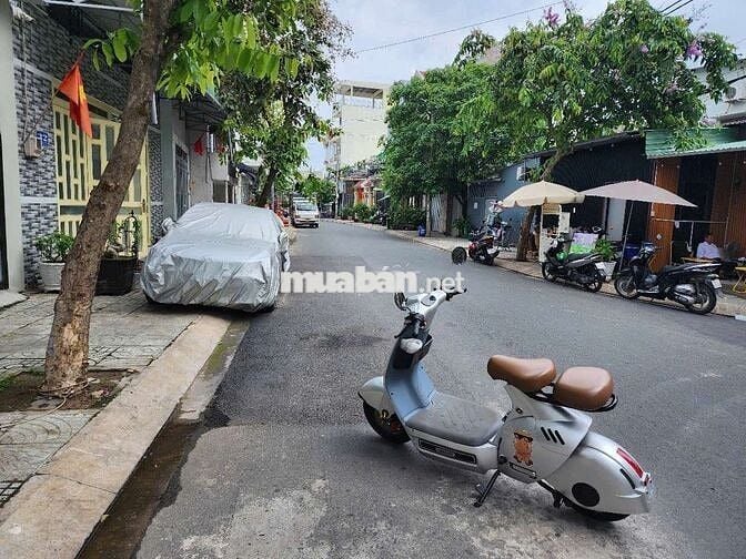 Bán nhà hai mặt tiền lớn giá 6 tỷ
