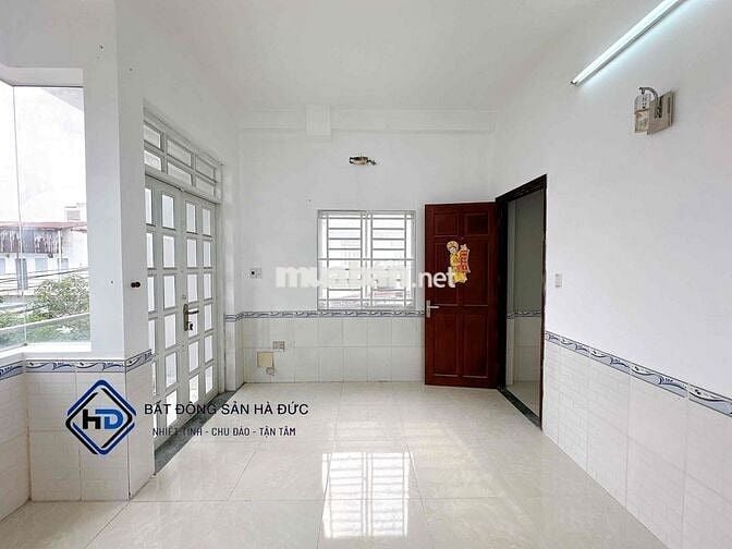 Nhà 2 lầu 4.2x18 mặt tiền đường HT06 đông người qua lại