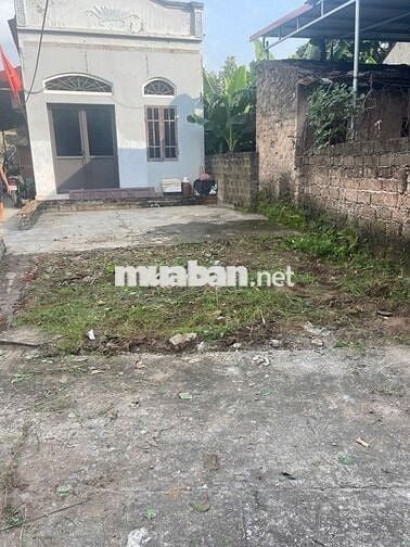 đất chính chủn người nhà bán,ac quan tâm lh e hoặc ib zalo