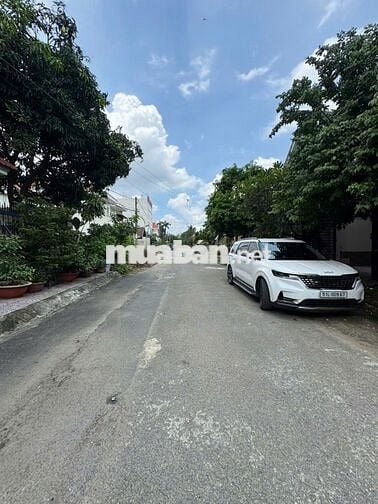 Cho thuê nhà phố mặt tiền đường số 32, Khu dân cư yên tĩnh DT 6x20