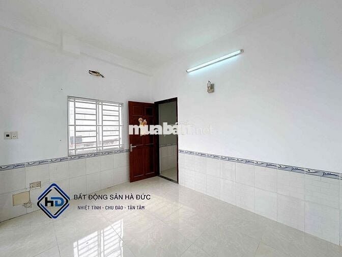 Nhà 2 lầu 4.2x18 mặt tiền đường HT06 đông người qua lại