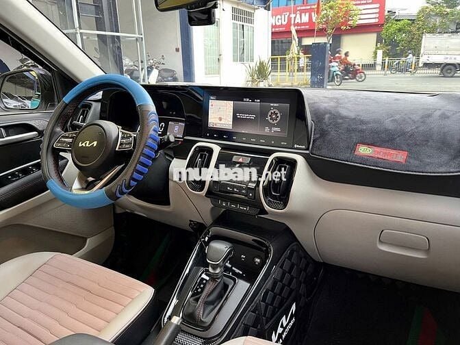 KIA SONET 1.5 PREMIUM 2023 GIA ĐÌNH LƯỚT VAY 70%
