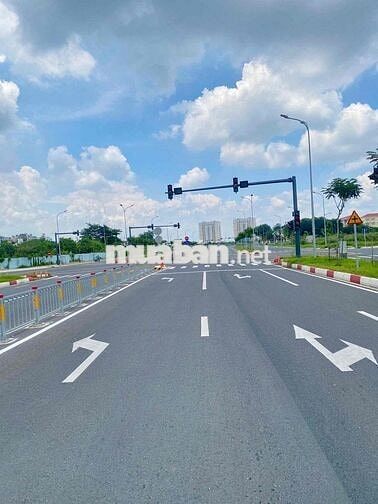 Ngộp, Bán Lô Đất 4,5x18 khu 38 hecta Đối Diện Công Viên