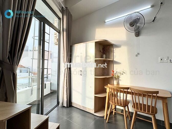 Duplex chính chủ Ban công tách bếp Full nội thất gần Hàng Xanh ở Liền
