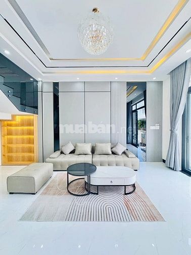 Bán Nhà Nguyễn Trung Trực, Bình Thạnh – Vị Trí Đẹp, Hẻm Xe Hơi,Giá Tốt