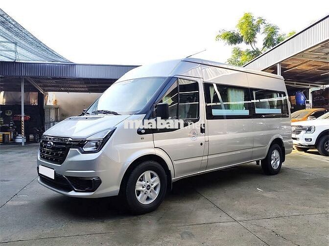 Transit Premium 2024, đăng ký lần đầu 05/2025