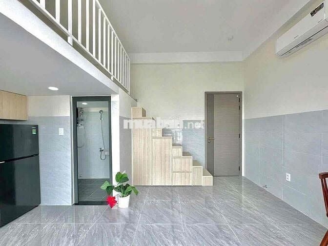 CHO THUÊ DUPLEX BAN CÔNG NGAY ĐẠI HỌC CÔNG THƯƠNG - VĂN HIẾN