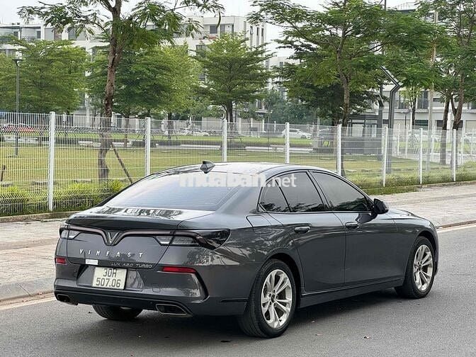 Lux A Base 2022 xe 1 chủ đẹp xuất sắc