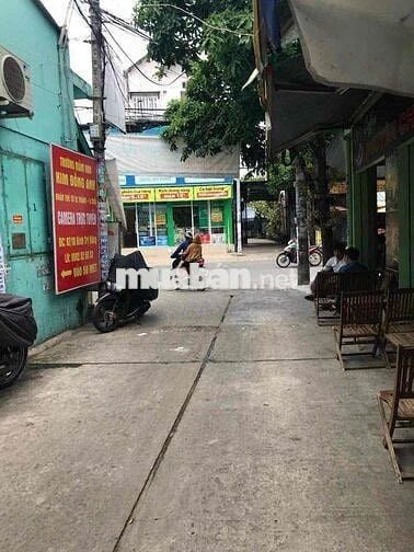 nhà trệt 2 lầu sân thượng có 4 phòng ngủ 3wc, hẻm 1/ ngắn