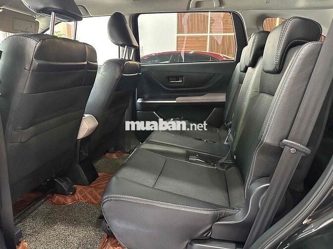 Toyota Veloz 2022 CVT Top - 59000 km một chủ
