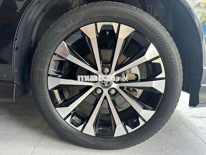 Toyota Veloz 2022 CVT Top - 59000 km một chủ