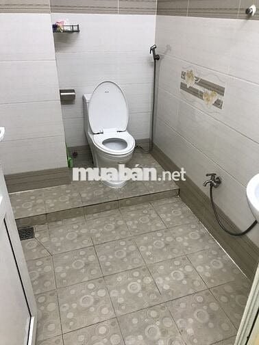 Nhà 5 tầng mới, 4m x 20m, 7PN (6 máy lạnh), 5WC,MT đường 32, khu B.Phú