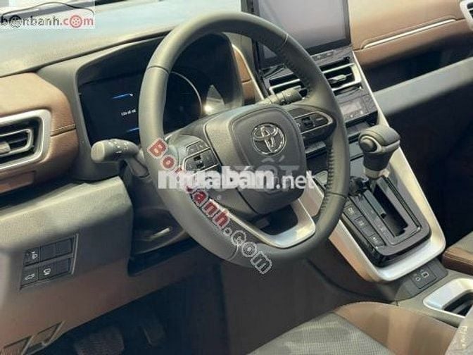 Toyota Innova Cross 2.0 CVT 2025