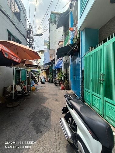 Chủ cần bán nhà 5 tấm giá chỉ hơn 7tỷ xíu.
