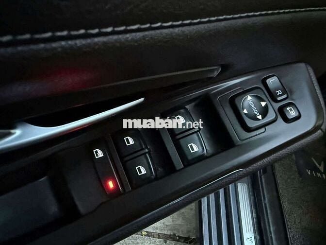 Bán xe lux A chính chủ 2019 odo 7 vạn