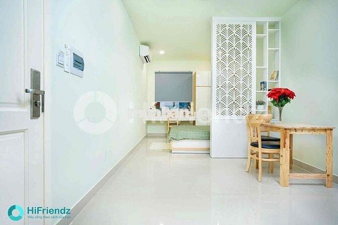 CĂN HỘ DV SÁT CẦU NGUYỄN VĂN CỪ , HẦM XE THANG MÁY , gần chợ , Thẻ từ