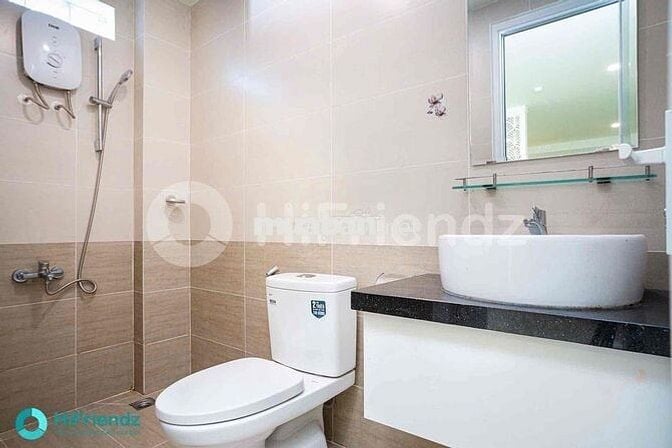 CĂN HỘ DV SÁT CẦU NGUYỄN VĂN CỪ , HẦM XE THANG MÁY , gần chợ , Thẻ từ