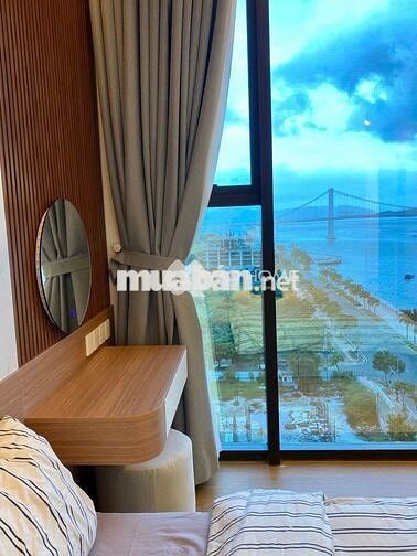 Căn hộ view trực diện sông Hàn 70m2 loại 2pn tầng cao full nội thất
