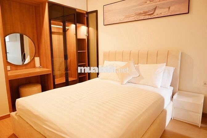 Căn hộ view trực diện sông Hàn 70m2 loại 2pn tầng cao full nội thất