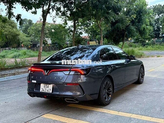 Bán xe lux A chính chủ 2019 odo 7 vạn