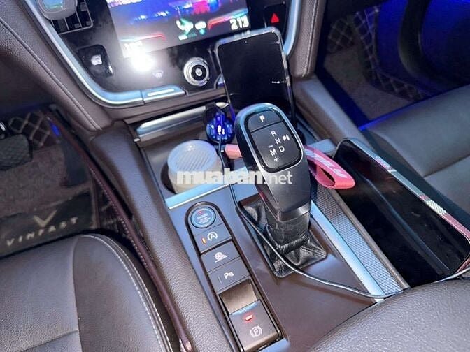 Bán xe lux A chính chủ 2019 odo 7 vạn