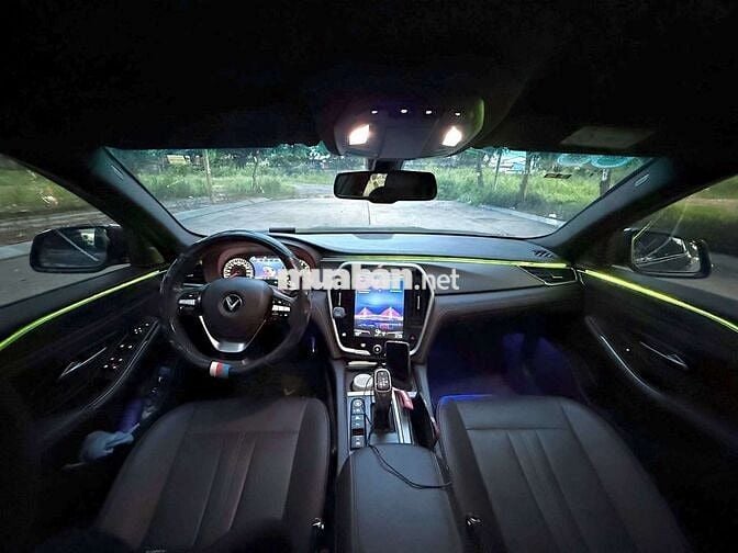 Bán xe lux A chính chủ 2019 odo 7 vạn