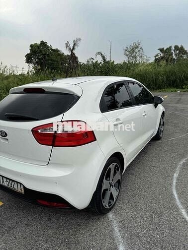 Kia Rio 2013 - AT