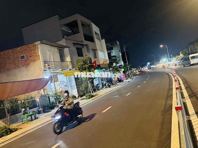 Mặt bằng kinh doanh hoặc làm văn phòng cty 125m2 gần Eon quận Bình Tân